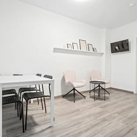 Wohnung In Zentraler Lage - Kostenlose Parkplaetze Kassel Esterno foto