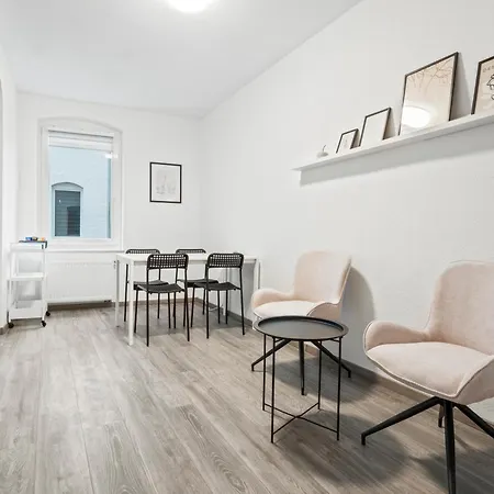 Wohnung In Zentraler Lage - Kostenlose Parkplaetze Kassel Esterno foto